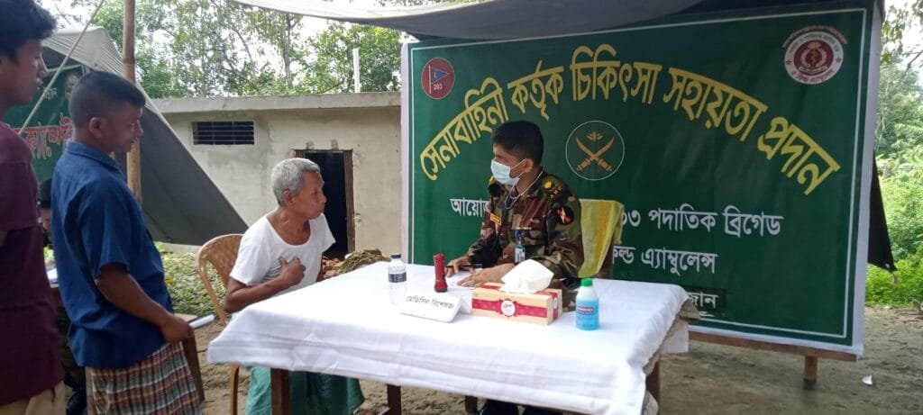 পানছড়ির দূর্গম এলাকায় সেনাবাহিনীর বিনামূল্যে মেডিকেল ক্যাম্প