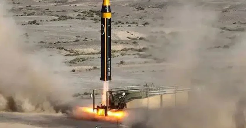 আরও শক্তিশালী ক্ষেপণাস্ত্র বানিয়েছে ইরান : প্রতিরক্ষামন্ত্রীর হুঁশিয়ারি