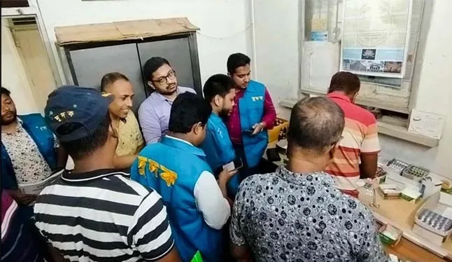 ফুলতলা উপজেলা স্বাস্থ্য কমপ্লেক্সে দুদকের অভিযান
