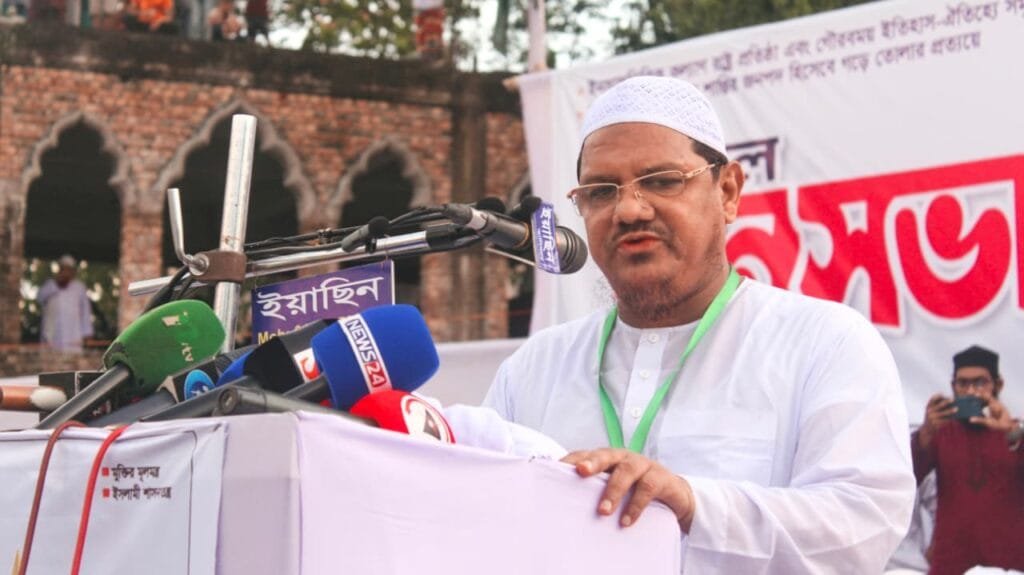 পাথর মেরে মানুষ হত্যার ইতিহাস আর রচনা করতে চাই না : চরমোনাই পীর