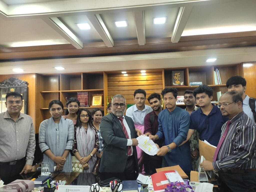 ইবিতে ২ দফা দাবিতে উপাচার্য বরাবর পূজা উদযাপন পরিষদের স্মারকলিপি