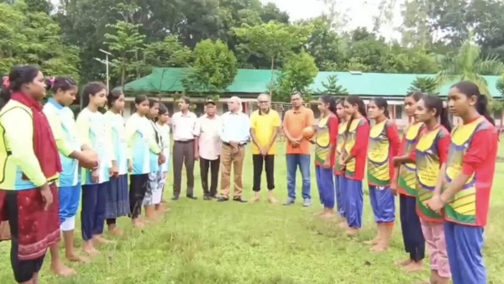 নাগেশ্বরীতে সলিডারিটির ওয়াই মূভস প্রজেক্টের র্যালি ও ফুটবল খেলা অনুষ্ঠিত