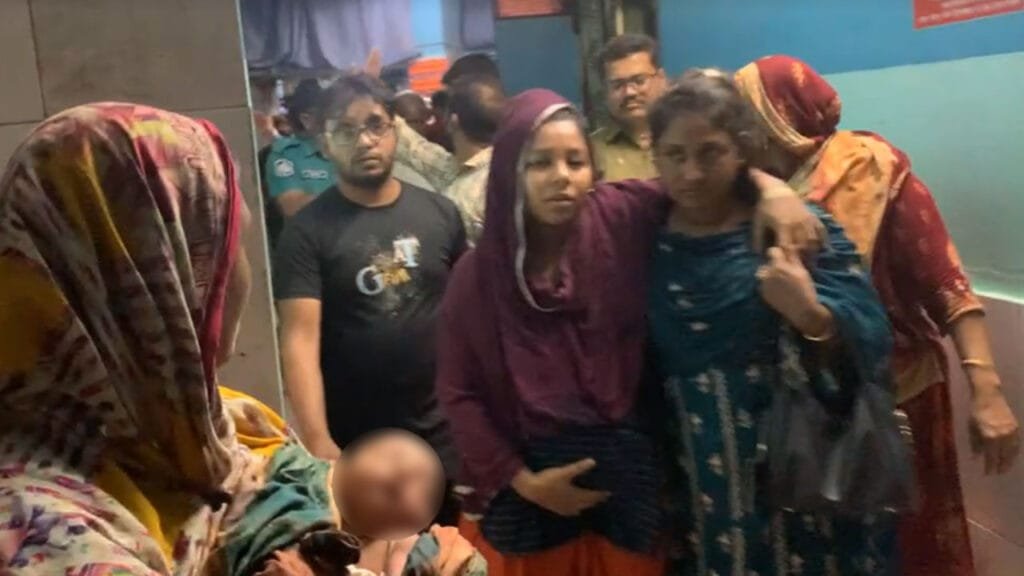খুলনায় হাসপাতাল থেকে নবজাতক চুরি, ৬ ঘণ্টা পর উদ্ধার