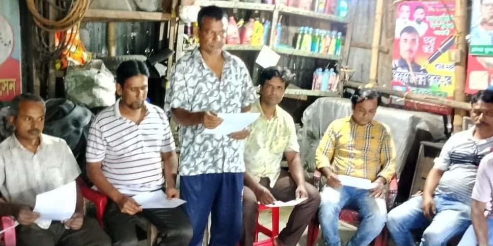 ফুলতলায় শ্রমিকদল নেতার প্রতিষ্ঠানে হামলার প্রতিবাদে সংবাদ সম্মেলন