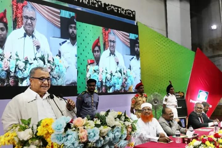 ‘এদেশে প্রাইমারি ও সেকেন্ডারি শিক্ষার বিস্তার নেই, বিশ্ববিদ্যালয় প্রতিষ্ঠার প্রতিযোগিতা’ —ড. সলিমুল্লাহ খান