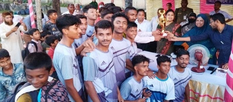 ফুলতলায় জাতীয় স্কুল-মাদ্রাসা কারিগরি গ্রীষ্মকালীন ক্রীড়া প্রতিযোগিতার সমাপনী