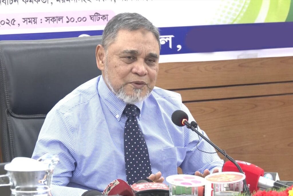 আসন্ন নির্বাচনে পোস্টাল ব্যালটে ভোট দিতে পারবেন প্রবাসীরা : সিইসি