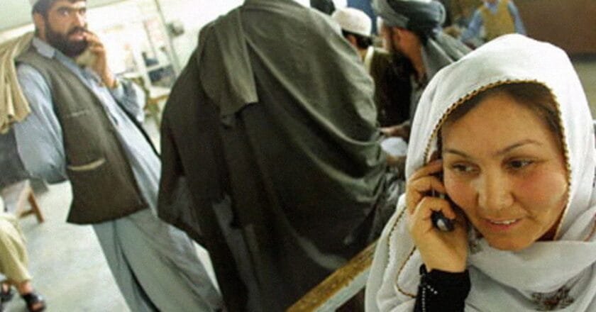 দেশজুড়ে টেলিযোগাযোগ বন্ধ করলো তালেবান সরকার