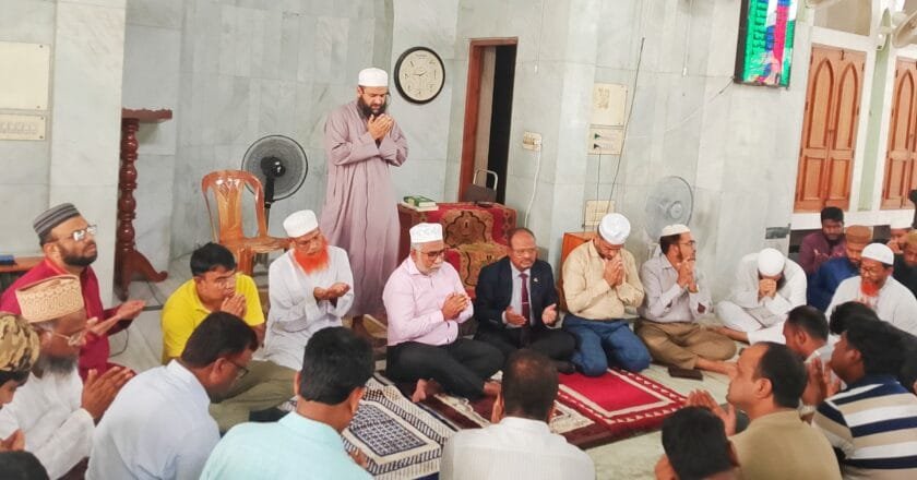 শহীদ আবরার ফাহাদের স্মরণে ইবিতে দোয়া মাহফিল