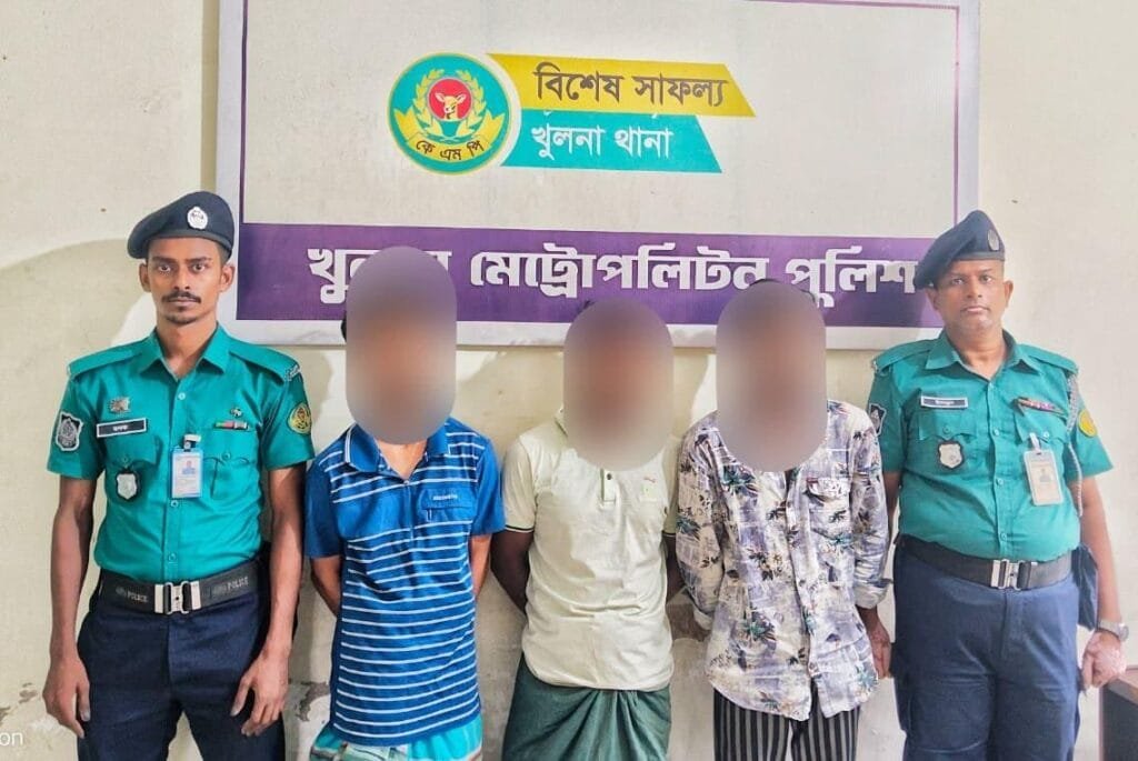 খুলনায় অপহরণকারীর হাত থেকে যুবক উদ্ধার, ৩ জন গ্রেপ্তার
