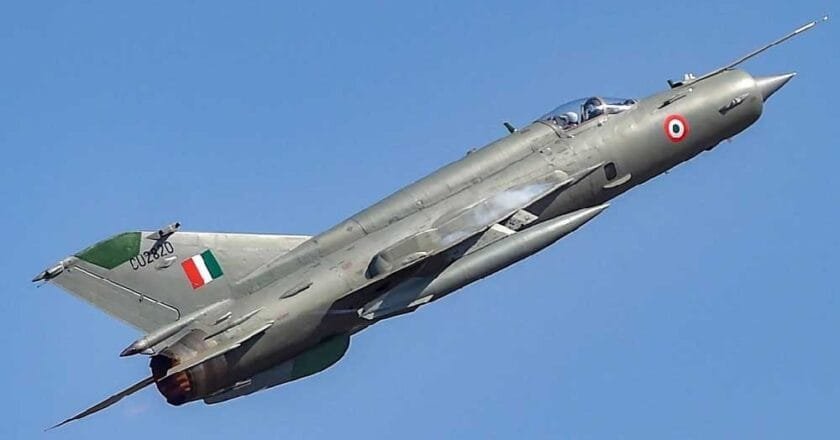 মিগ-২১ থেকে তেজস যুগে সময়টা এখন বিকল্প চিন্তাভাবনার