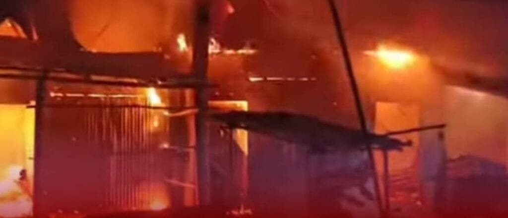 নাগেশ্বরীতে ভয়াবহ অগ্নিকাণ্ড: ১০টিরও বেশি দোকান পুড়ে আর্থিক ক্ষতি কোটি টাকা!