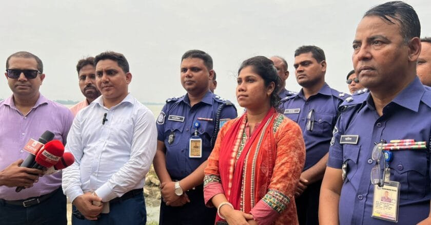 রায়পুরায় নির্বাচনপূর্ব শান্তি-শৃঙ্খলা রক্ষায় চরাঞ্চলে কেন্দ্র পরিদর্শক