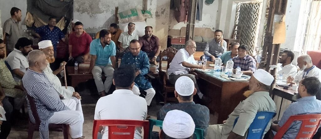 খুলনা বড় বাজার আড়ৎদার সমিতির জরুরি সভায় কার্যক্রম গতিশীল করার সিদ্ধান্ত