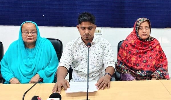 ভাড়াটিয়ার দখলে খুলনার নিক্সন মার্কেটের দোকান, অসহায় মালিক