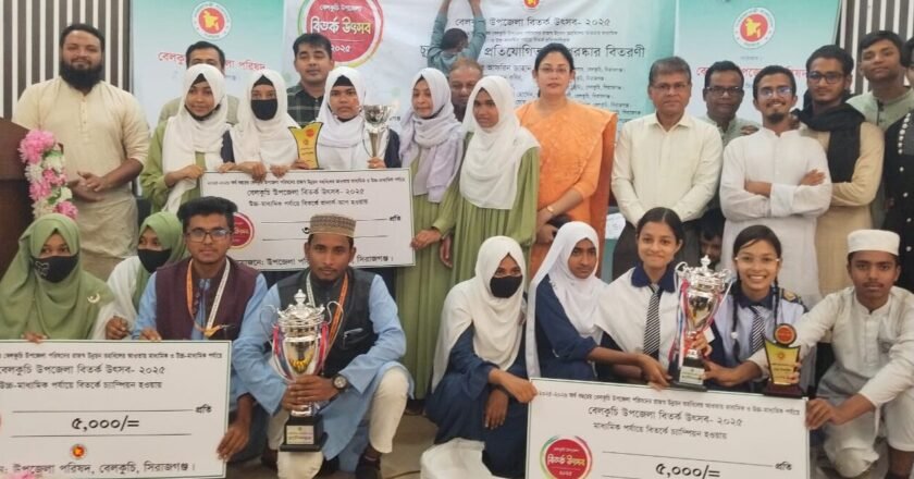 বেলকুচিতে অনুষ্ঠিত হলো উপজেলা বিতর্ক উৎসব