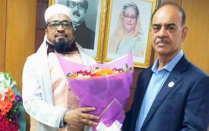 ওলামালীগের নাম ভাঙিয়ে প্রতারণা ও জমিদখলের অভিযোগ : বৈষম্যবিরোধী হত্যা মামলার আসামি মাওলানা ইসমাইল এখনো গ্রেপ্তারবিহীন