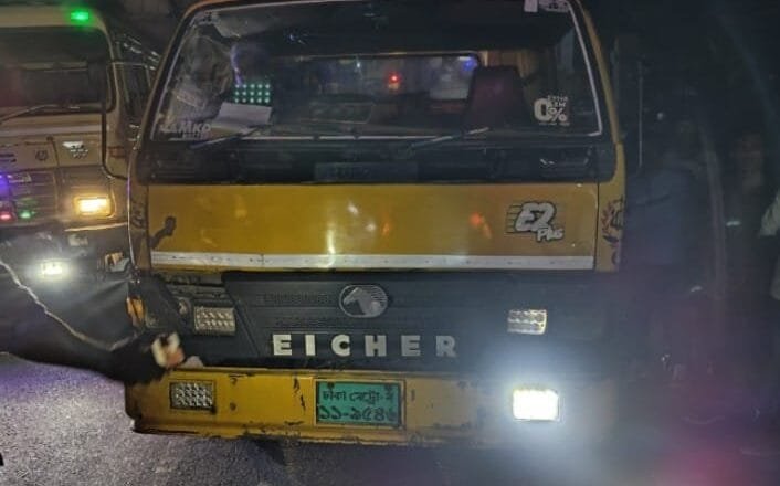 যশোর–বেনাপোল মহাসড়কে পিকআপ চাপায় মানসিক ভারসাম্যহীন নারীর মৃত্যু