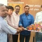 নাগেশ্বরীর নবনিযুক্ত ইউএনও-কে বেসরকারি সহকারী শিক্ষক সমিতির ফুলেল শুভেচ্ছা