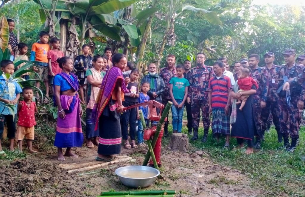 পানছড়িতে বিজিবি'র মানবিক সহয়তা প্রদান