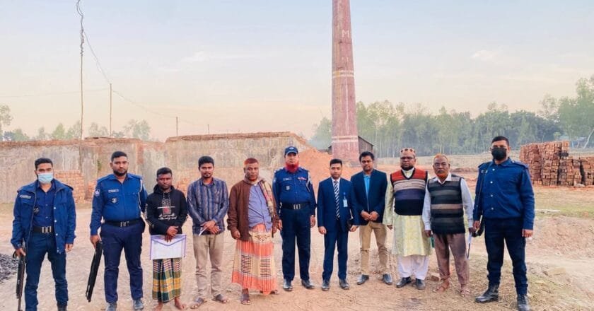 কুড়িগ্রামে তিন ইটভাটায় ভ্রাম্যমাণ আদালতের জরিমানা