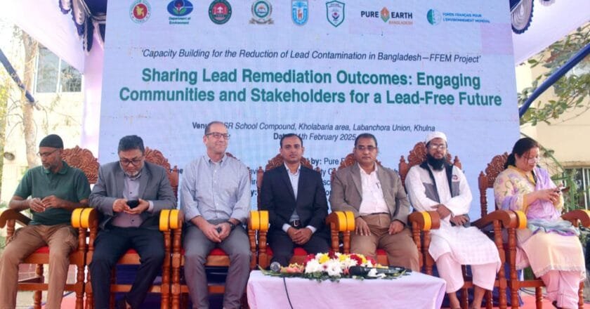 সীসা দূষণ সচেতনতা কার্যক্রমে শিশু ও স্থানীয়দের স্বতঃস্ফূর্ত অংশগ্রহণ
