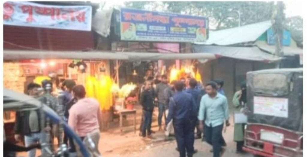 মানিকগঞ্জ শহরে ককটেল বিস্ফোরণ