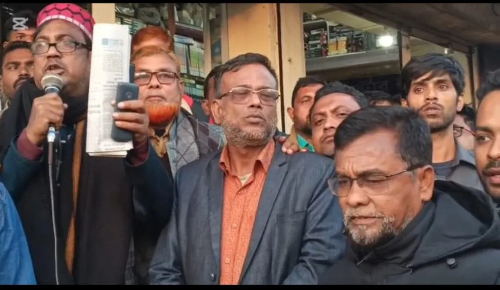 ইনকিলাব মঞ্চের ওসমান হাদি ও বিএনপির এরশাদ উল্লাকে গুলির প্রতিবাদে নাগেশ্বরীতে বিএনপির বিক্ষোভ