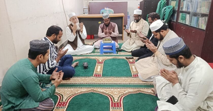 জুলাইযোদ্ধা ওসমান হাদীর দ্রুত সুস্থতা কামনায় ইসলামী ঐক্য আন্দোলনের দোয়া মাহফিল