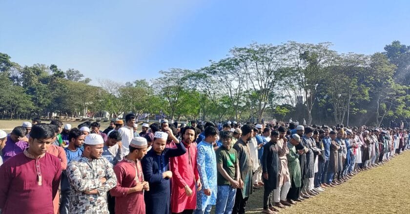 বেরোবির কেন্দ্রীয় মাঠে ওসমান হাদির গায়েবানা জানাজা অনুষ্ঠিত
