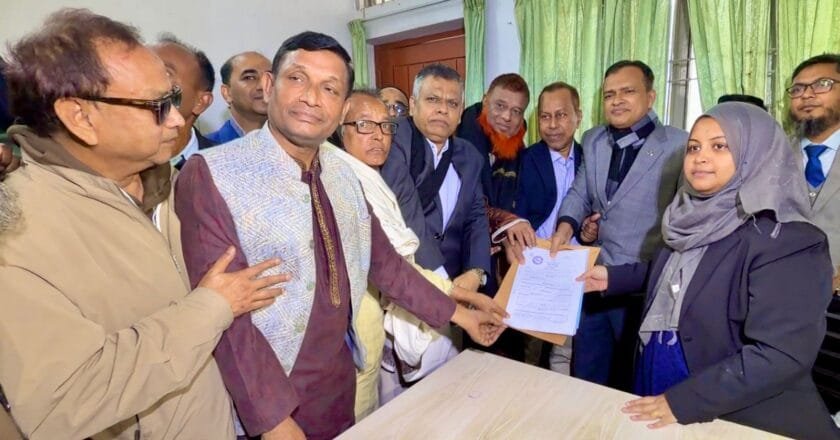রাজশাহী-৩ আসনে বিএনপির মিলনের পক্ষে মনোনয়ন ফরম উত্তোলন