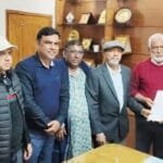 খুলনার ছয় সংসদীয় আসনে মনোনয়নপত্র নিলেন ১৭ জন