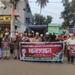 দেশে আইন-শৃঙ্খলা চরম অবনতির প্রতিবাদে কুষ্টিয়ায় ইসলামী ঐক্য আন্দোলনের মানববন্ধন