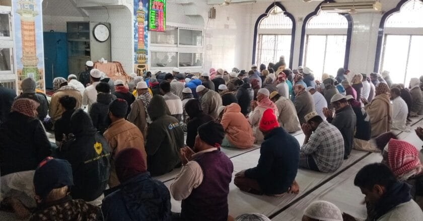 বেগম খালেদা জিয়ার আশু রোগমুক্তি কামনায় বেলকুচিতে দোয়া ও মিলাদ মাহফিল