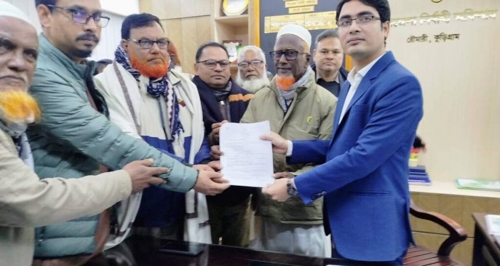 ২৮ কুড়িগ্রাম-৪ আসনে বিএনপি মনোনীত প্রার্থীর মনোনয়নপত্র দাখিল