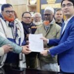 সিরাজগঞ্জ-৫ আসনে আমিরুল ইসলাম খান আলীমের পক্ষে মনোনয়নপত্র জমা