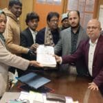 রাজশাহী-১ আসনে স্বতন্ত্র প্রার্থী হিসেবে মনোনয়নপত্র জমা দিলেন সুলতানুল ইসলাম