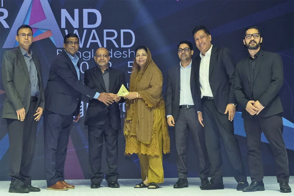 টিস্যু ক্যাটাগরিতে 'বেস্ট ব্র্যান্ড অ্যাওয়ার্ড-২০২৫' জিতে নিলো বসুন্ধরা টিস্যু