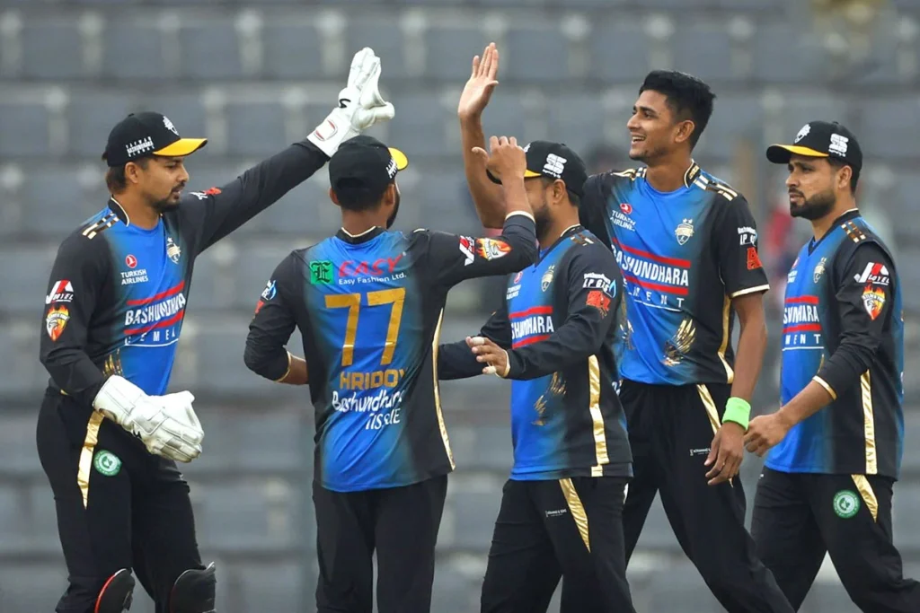 রংপুরের বিধ্বংসী বোলিংয়ে ১০২ রানেই গুটিয়ে গেল চট্টগ্রাম