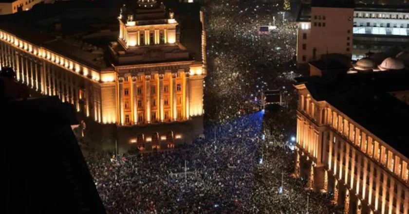 সরকারের পদত্যাগ দাবিতে উত্তাল বুলগেরিয়া