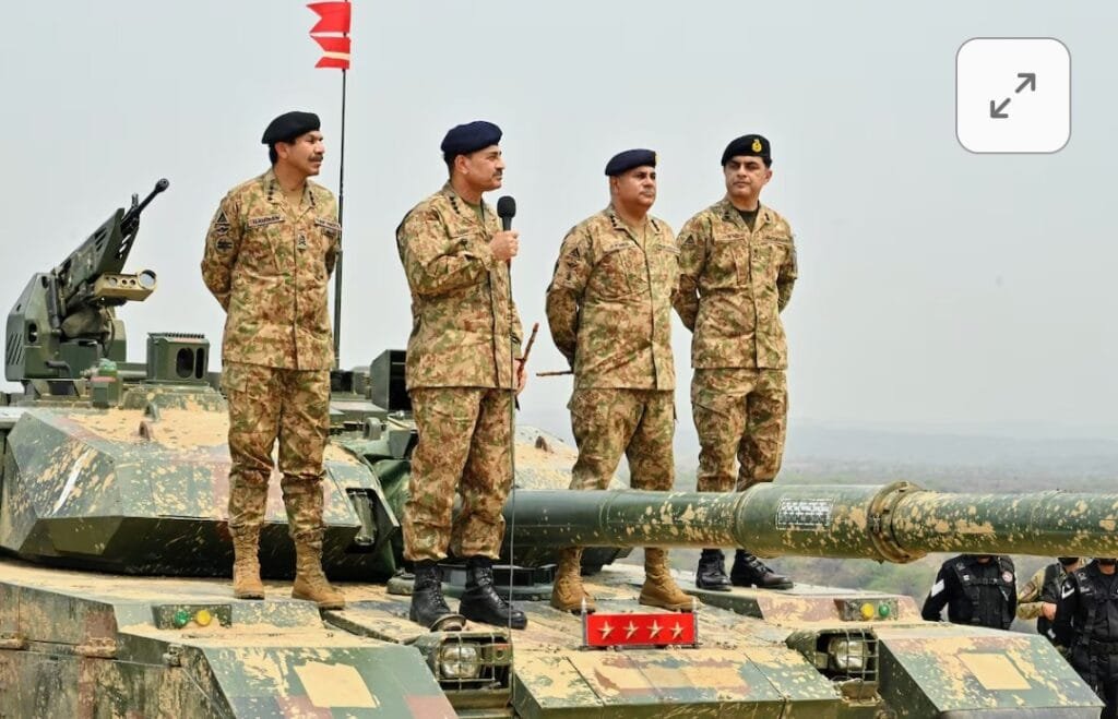 বিয়ার হাফতার বাহিনীকে ৪ বিলিয়ন ডলারের অস্ত্র দিচ্ছে পাকিস্তান