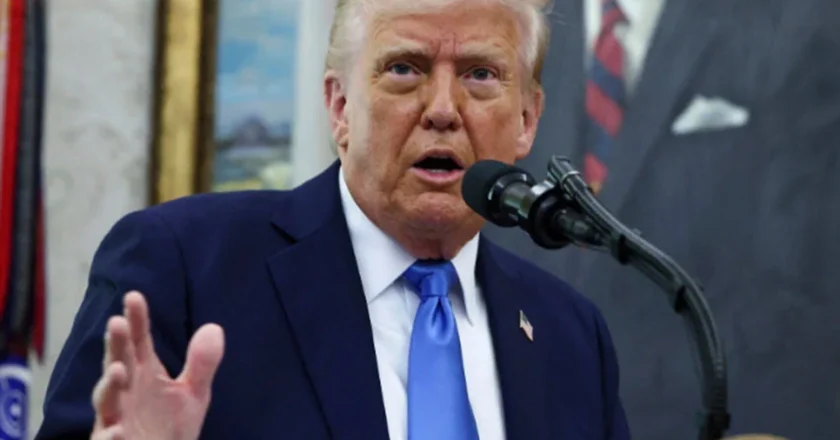 পারমাণবিক অস্ত্র তৈরির কর্মসূচিতে ইরানে হামলার হুমকি ট্রাম্পের