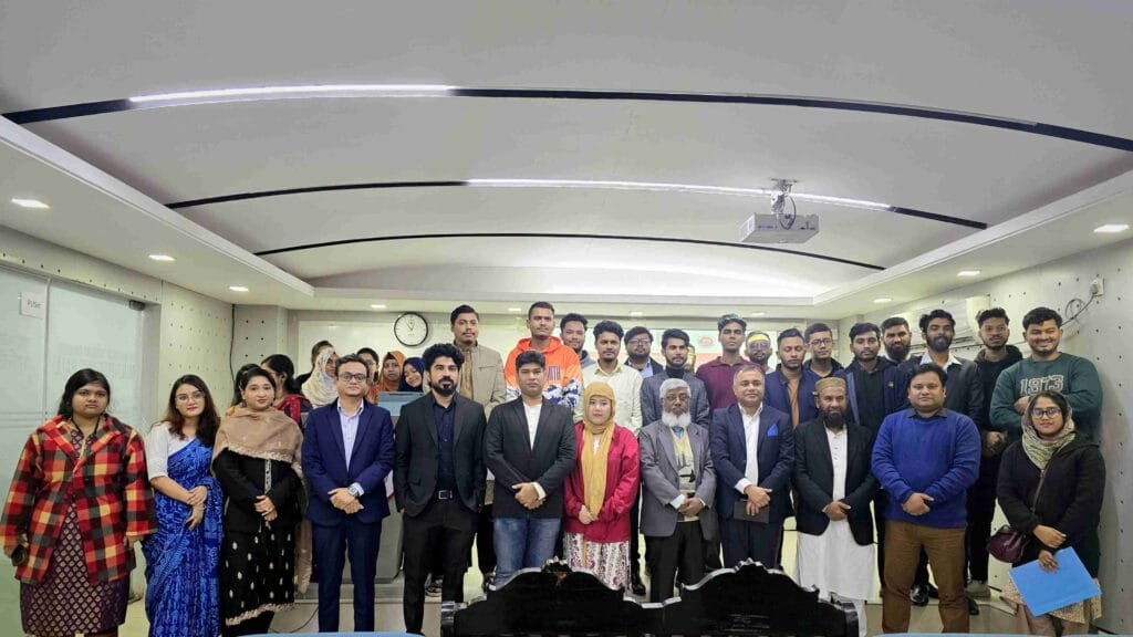 ইউআইটিএস-এ ক্যারিয়ার বিষয়ক সেমিনার ‘ব্রিজিং ফিউচারস’ অনুষ্ঠিত