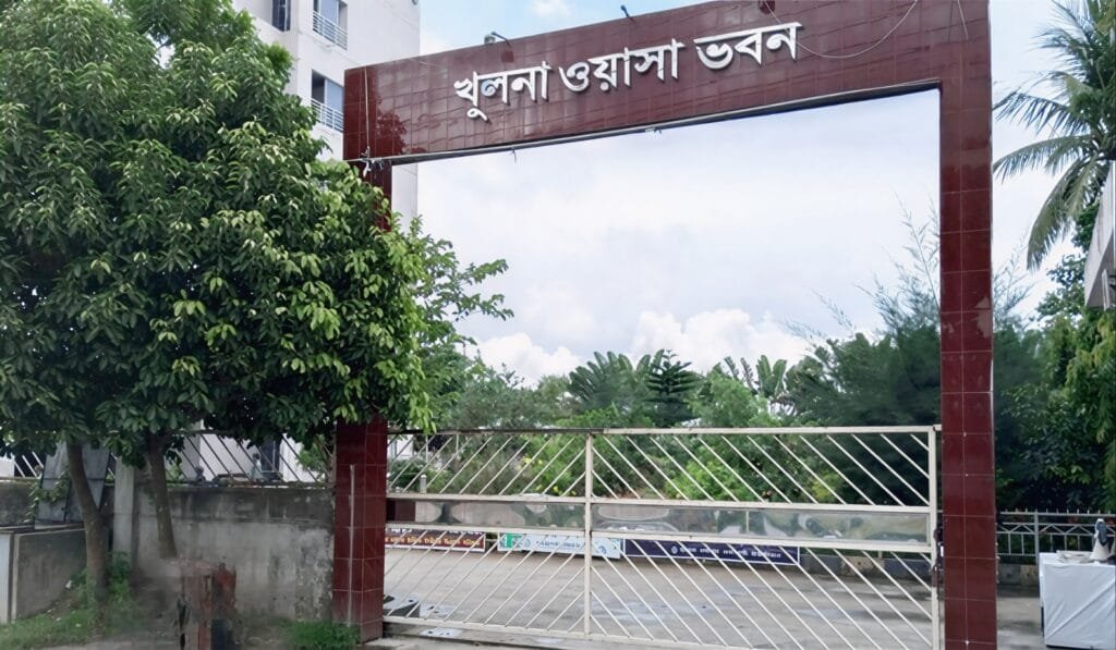 ষ্ট্রীয় শোক ও ছুটি উপেক্ষার অভিযোগ: ঝুমুর বালার অপসারণ দাবি