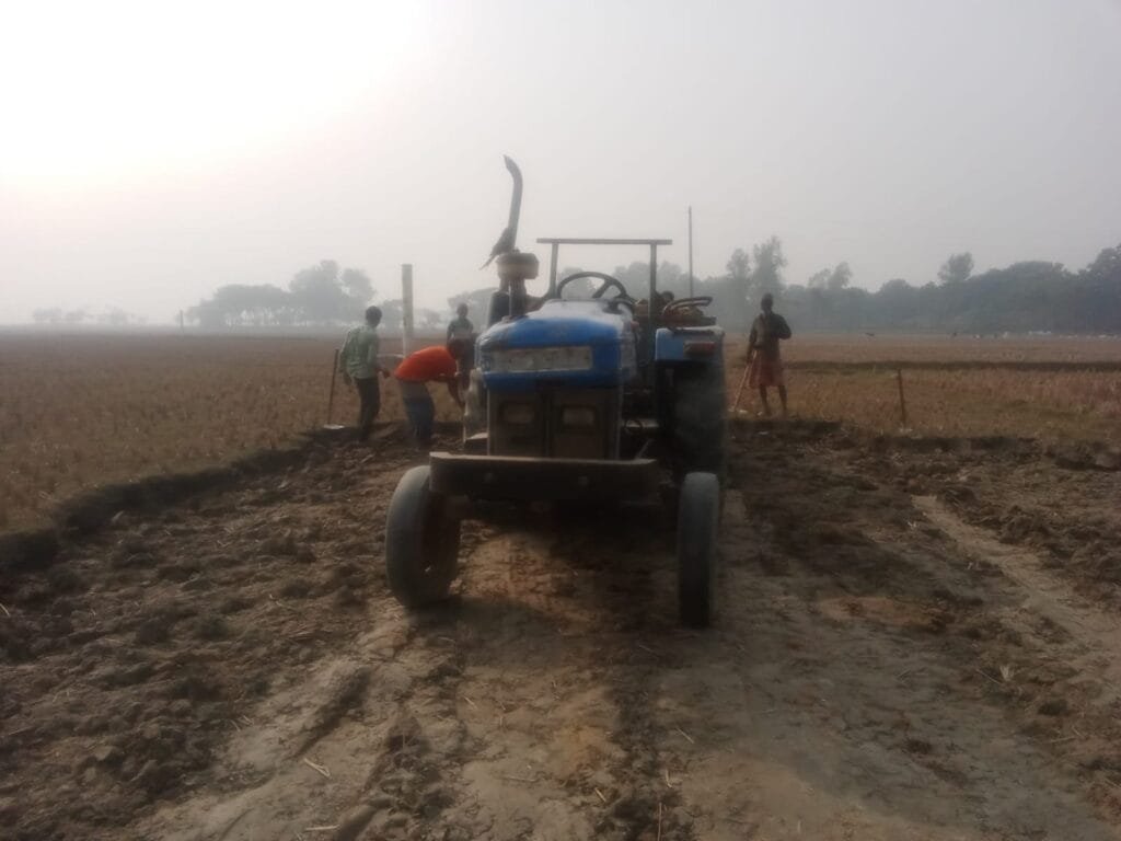 বদলগাছীতে ইটভাটার গ্রাসে ফসলি জমির উর্বর মাটি, আবাদ হুমকিতে