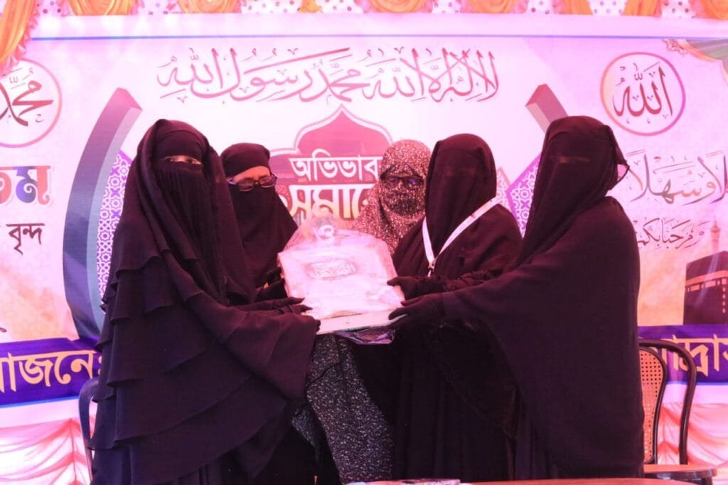 বোর্ড পরীক্ষায় হযরত সুমাইয়া (রা:) মহিলা মাদ্রাসার সাফল্য: গোল্ডেন এ প্লাসসহ শতভাগ পাশ