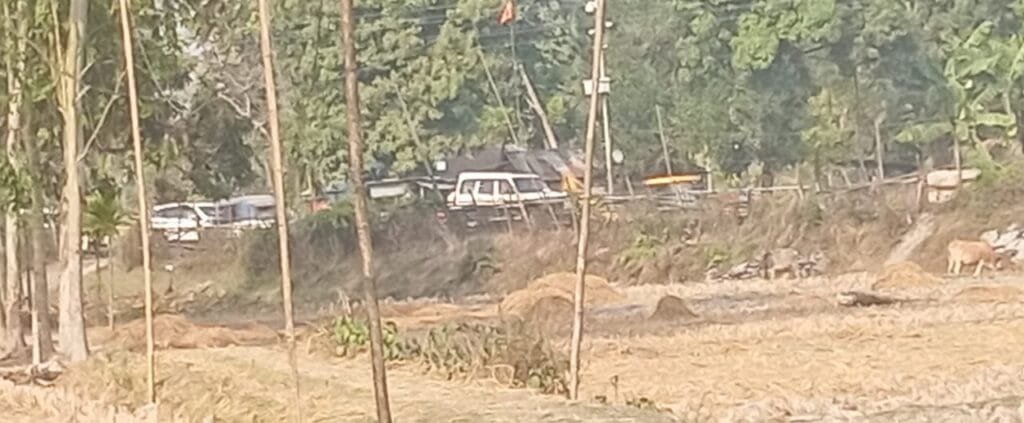 ফুলবাড়ী সীমান্তে বিএসএফের সড়ক নির্মাণে বাধা, বিজিবি-বিএসএফের পতাকা বৈঠক