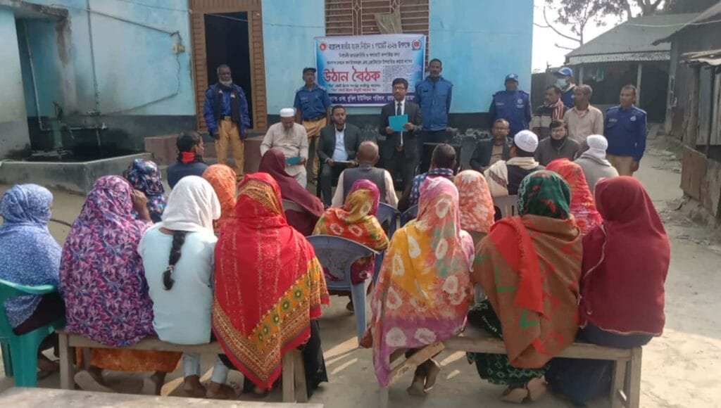 সলঙ্গার ধুবিল ইউনিয়ন পরিষদে গণভোট নিয়ে উঠান বৈঠক অনুষ্ঠিত