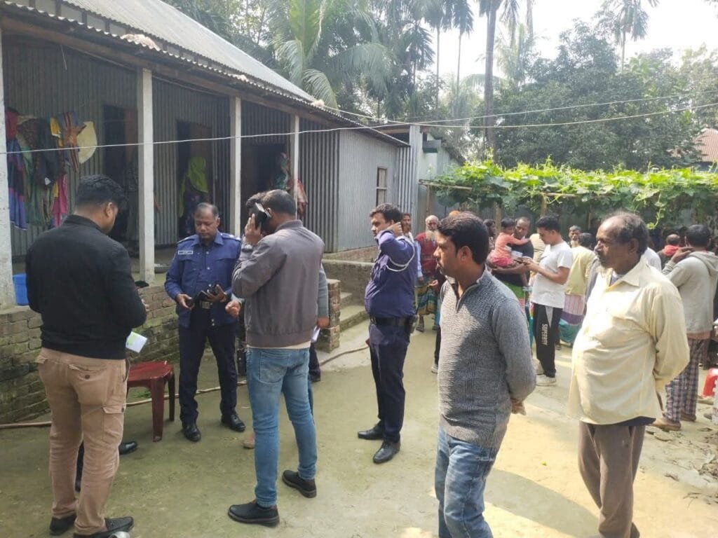 মানিকগঞ্জের সিঙ্গাইরে গরুচোর সন্দেহে দুই যুবককে পিটিয়ে হত্যা