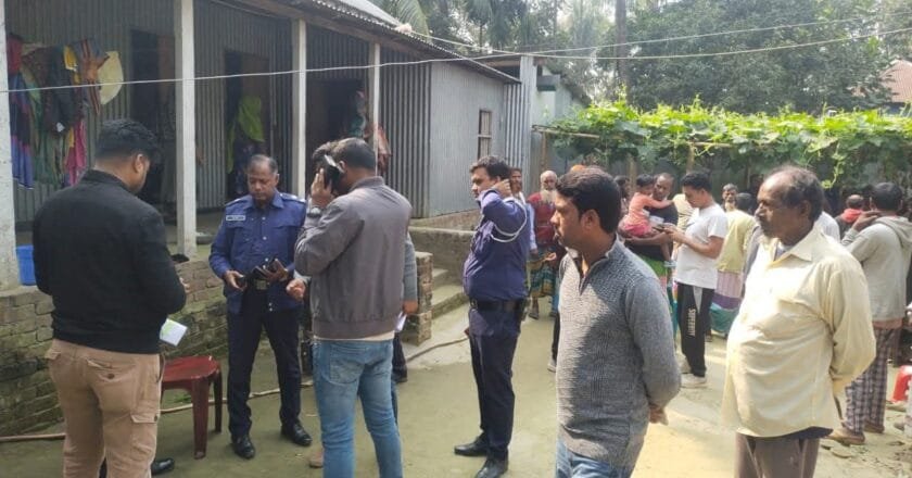 মানিকগঞ্জের সিঙ্গাইরে গরুচোর সন্দেহে দুই যুবককে পিটিয়ে হত্যা